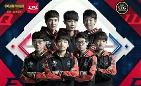 尤其是一名 尤其是一名