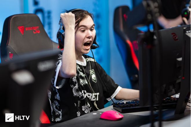 预算限制迫 预算限制迫