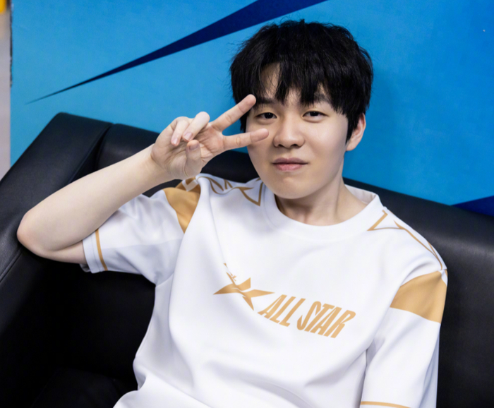 结合青训与 结合青训与