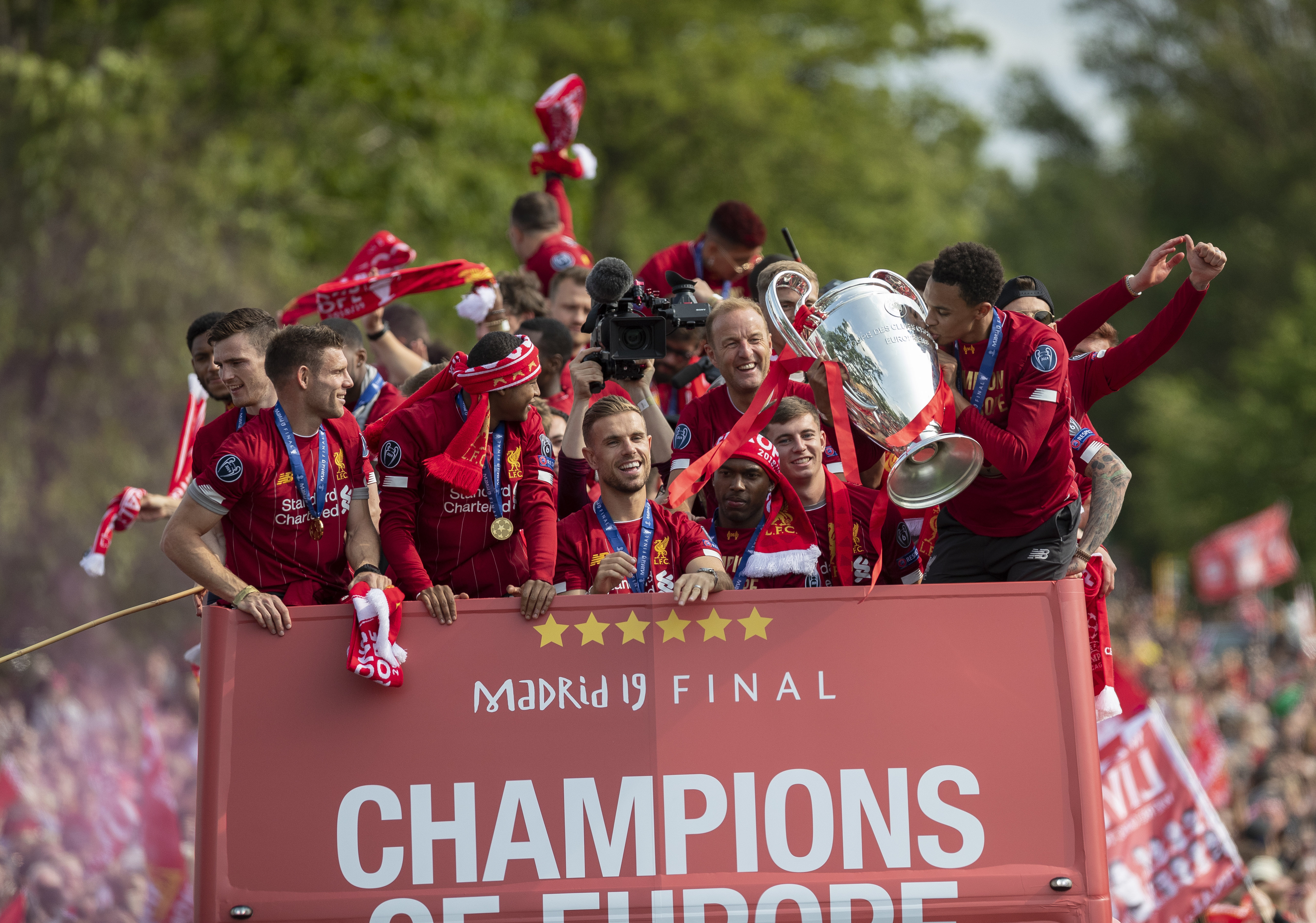 持球二创与 持球二创与